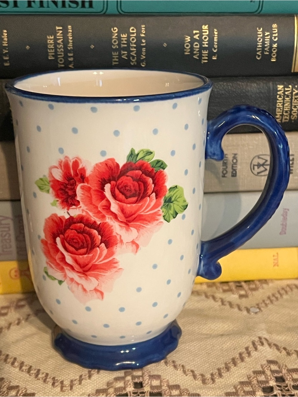 The Pioneer Woman Heritage Floral Mug Red White Blue Polka Dot Roses Footed